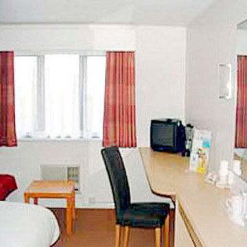 ستانستيد ماونتفيتشت Days Inn Stansted Bishop'S Stortford المظهر الخارجي الصورة